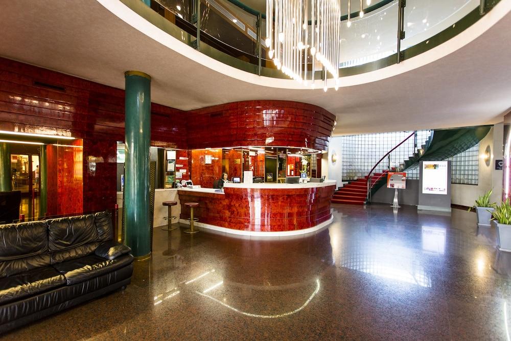 B&B Hotel 保尔格罗·托里尼斯 外观 照片
