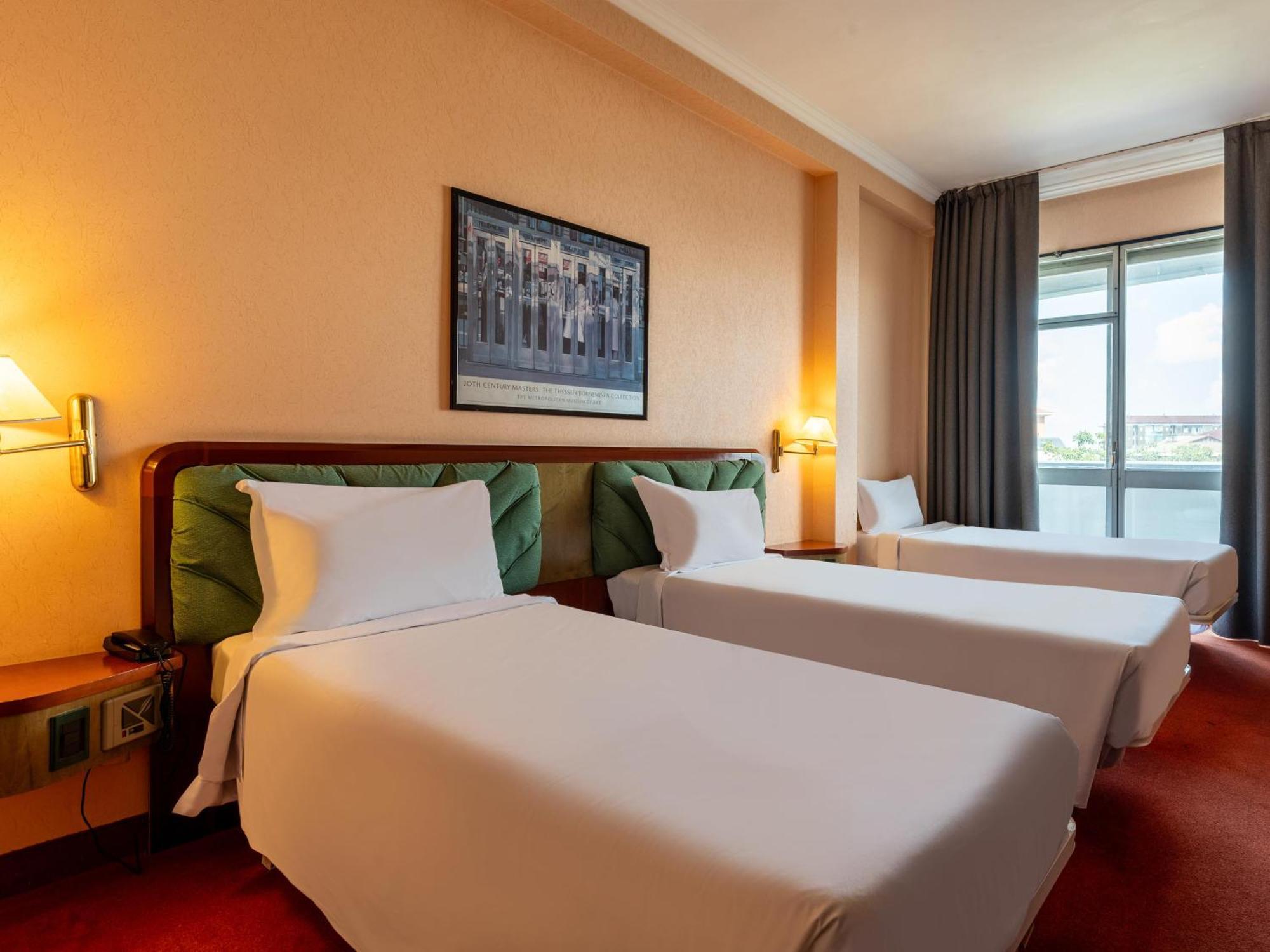 B&B Hotel 保尔格罗·托里尼斯 外观 照片