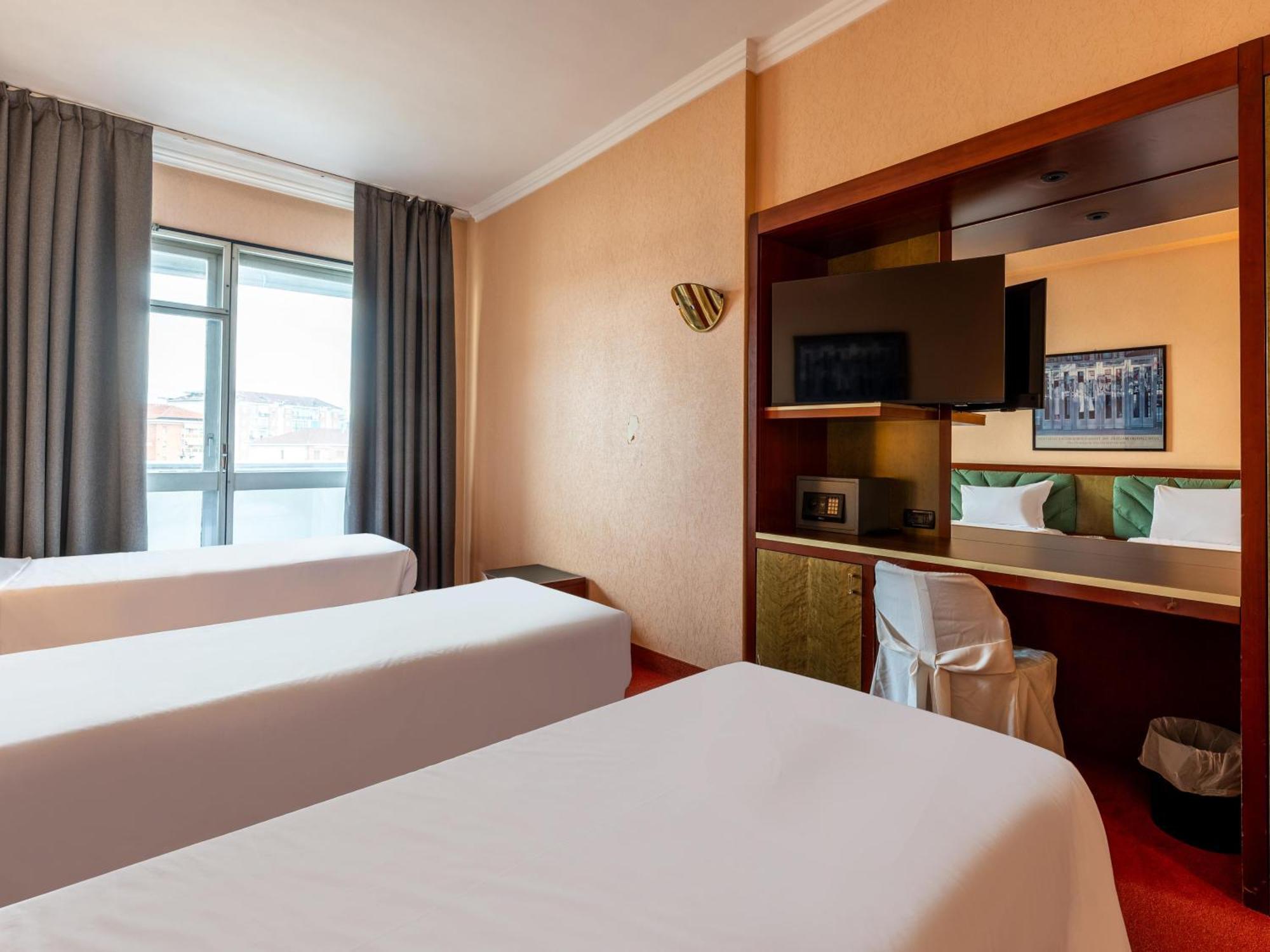 B&B Hotel 保尔格罗·托里尼斯 外观 照片