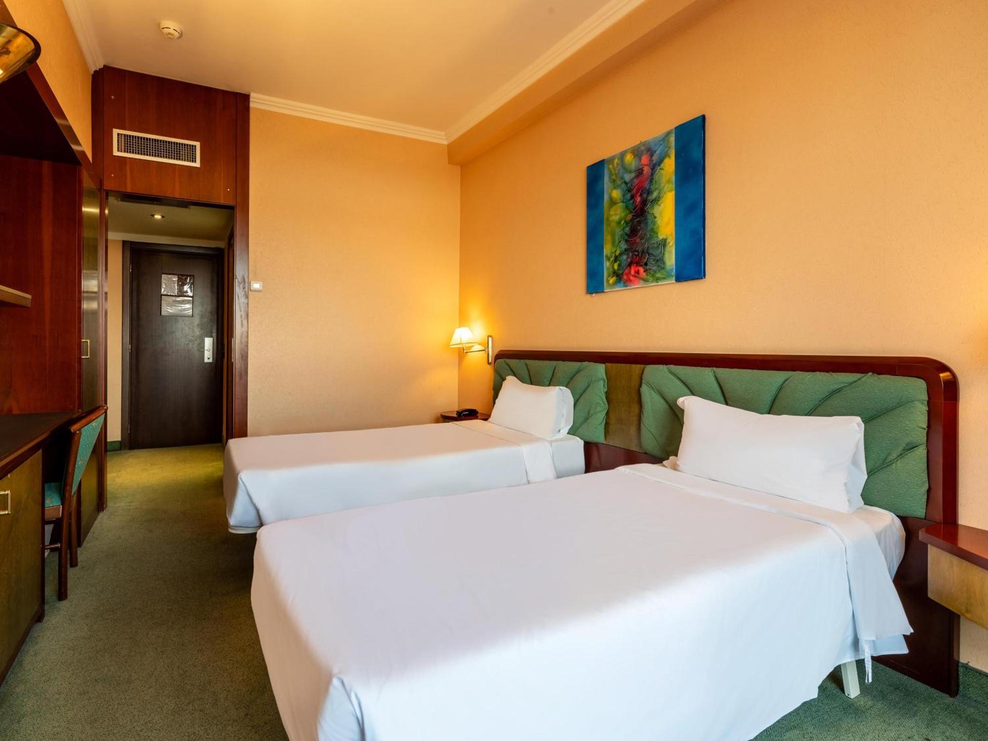 B&B Hotel 保尔格罗·托里尼斯 外观 照片