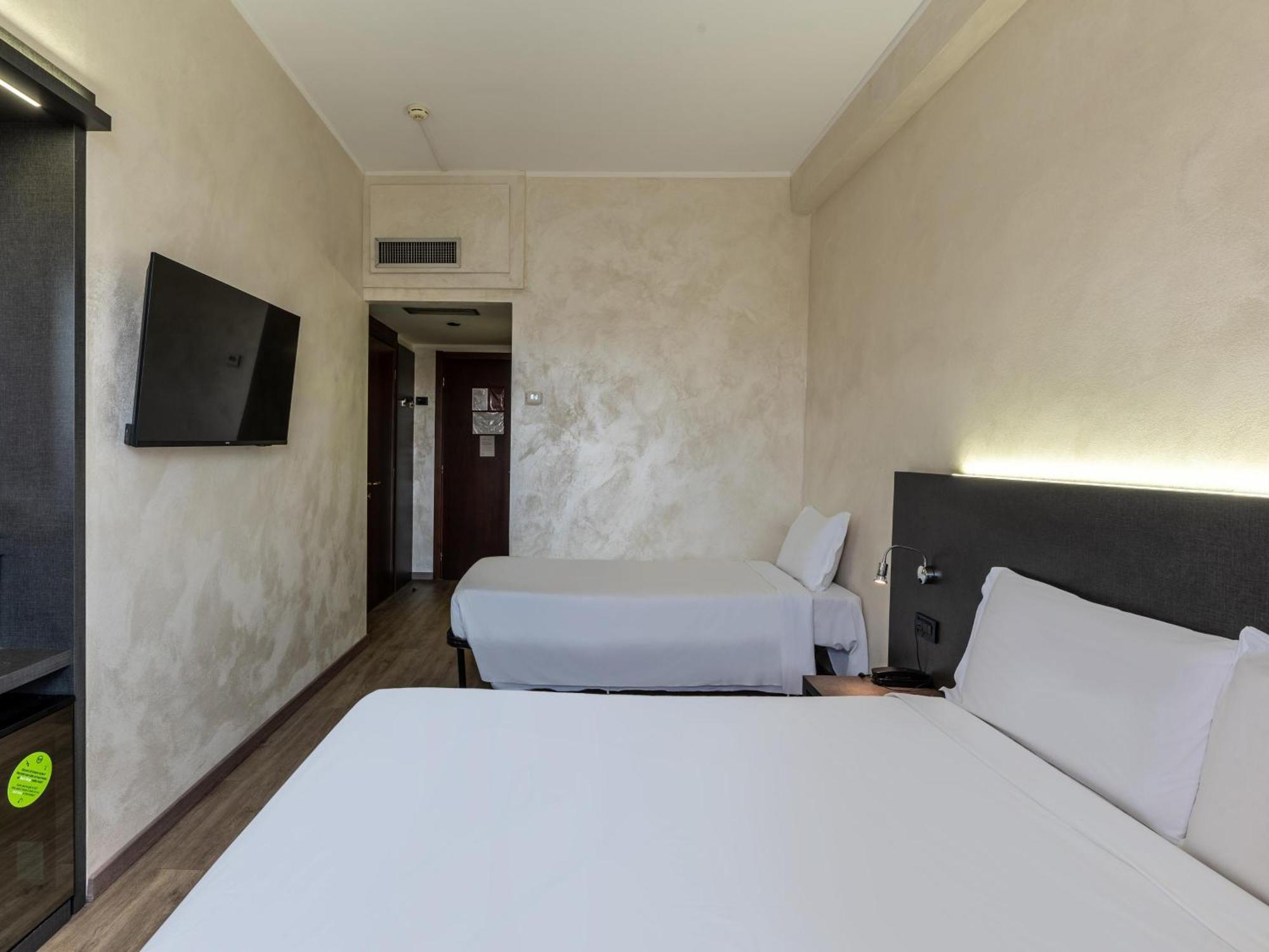 B&B Hotel 保尔格罗·托里尼斯 外观 照片